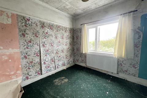 2 bedroom detached bungalow for sale, Main Road, Neath SA10