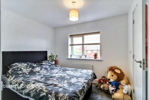3 bedroom end of terrace house for sale, Passion Flower Grove, Stoke-On-Trent ST6 2FL