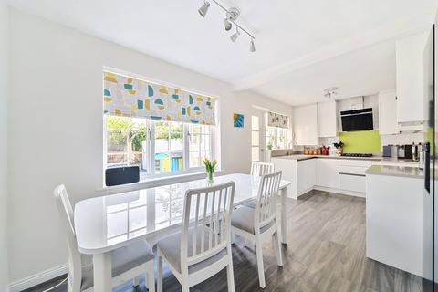 undefined, Darnley Park, Weybridge, KT13