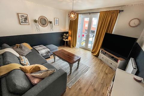 2 bedroom flat for sale, Barnsdale Close, Loughborough LE11