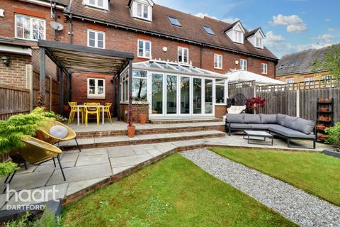14 High Trees, Dartford, DA2 6PL