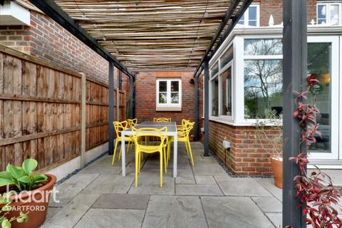 14 High Trees, Dartford, DA2 6PL
