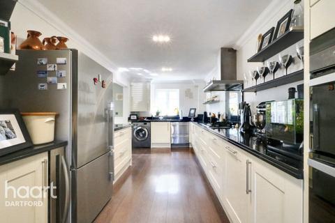 14 High Trees, Dartford, DA2 6PL