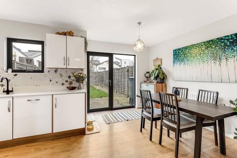 3 bedroom house for sale, Kerlin View, London, SW16