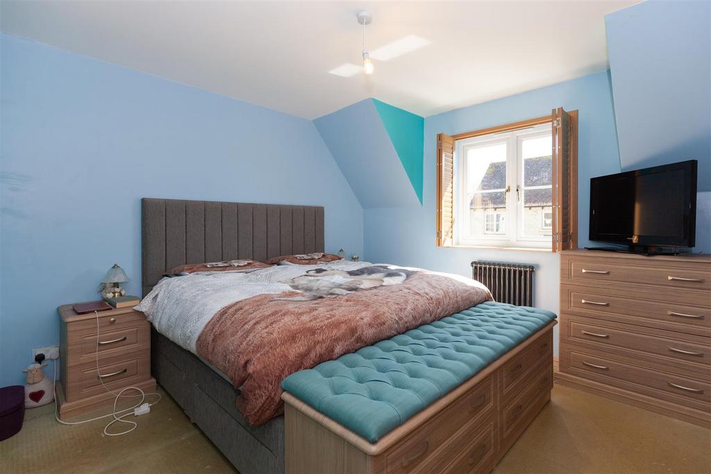 Master Bedroom 1.jpg
