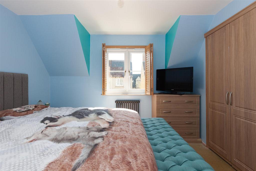 Master Bedroom 2.jpg