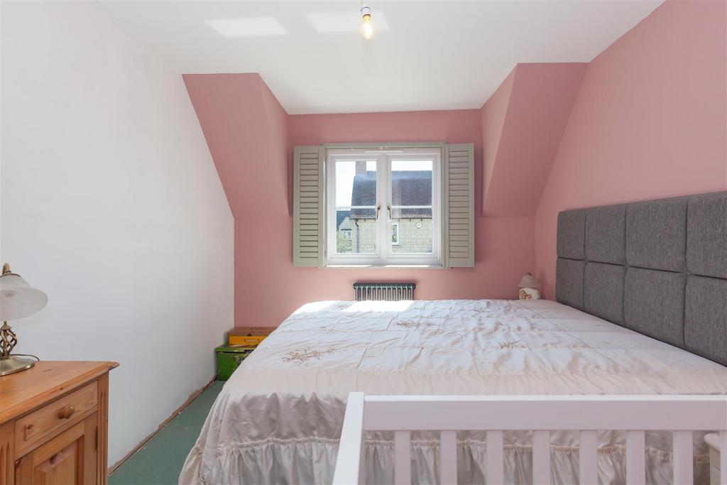Bedroom 2 1.jpg