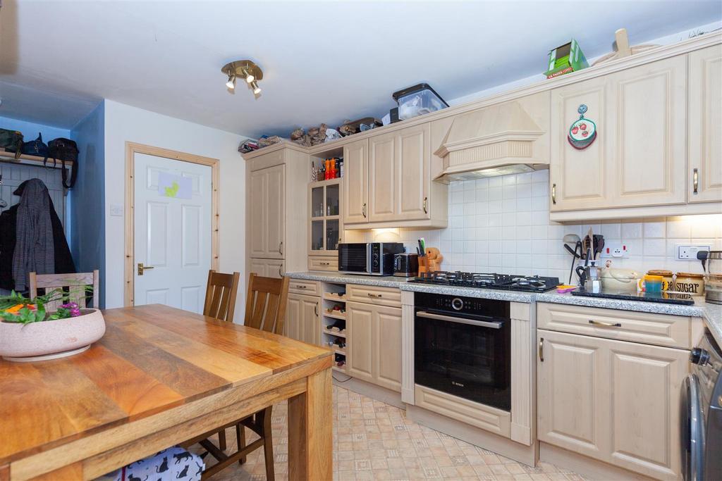 Kitchen - Dining Room 4.jpg