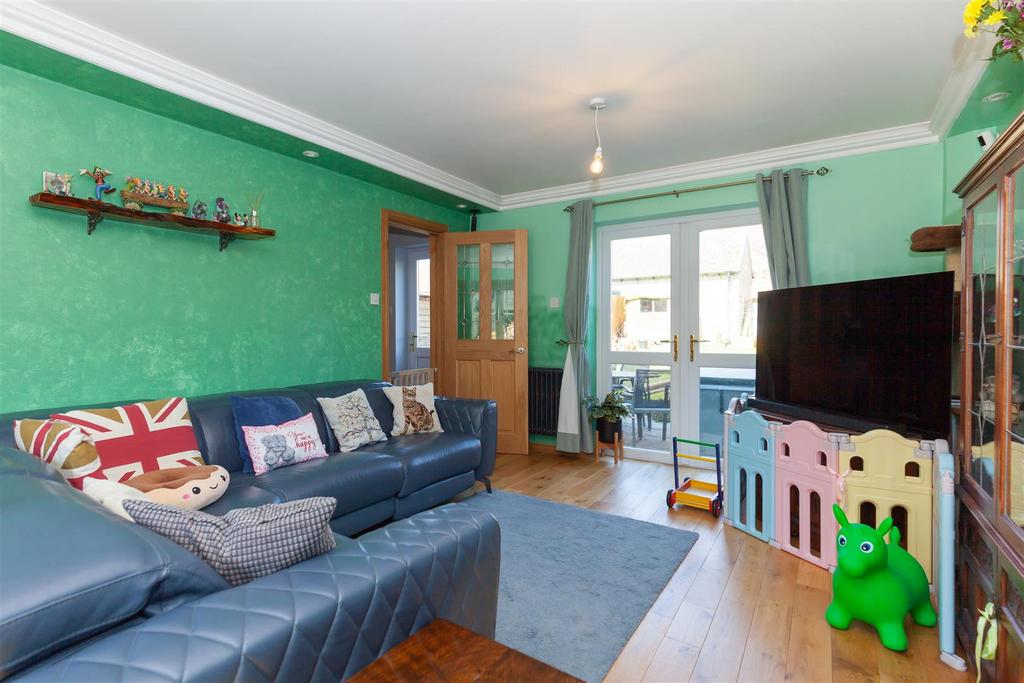 Sitting Room 1.jpg