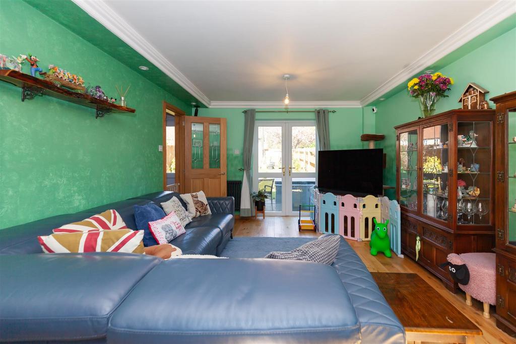 Sitting Room 3.jpg