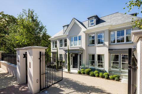 undefined, Roehampton Gate, Richmond, London, SW15