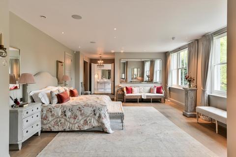 7 bedroom detached house for sale, Roehampton Gate, Richmond, London, SW15