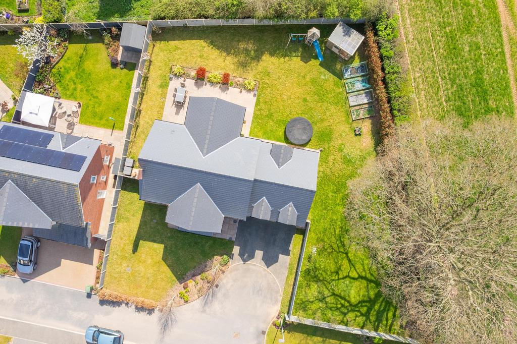 21 Pyon Close12