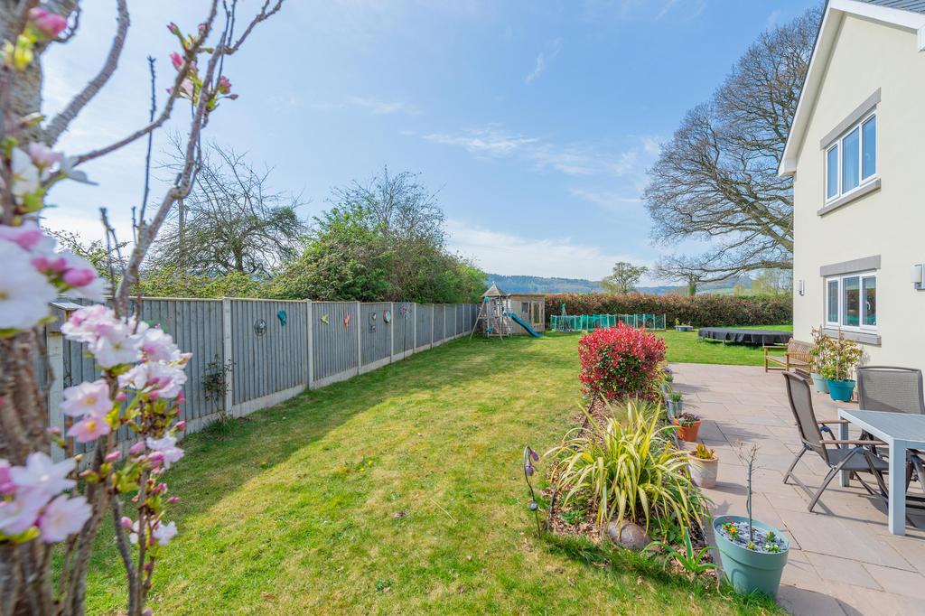 21 Pyon Close16