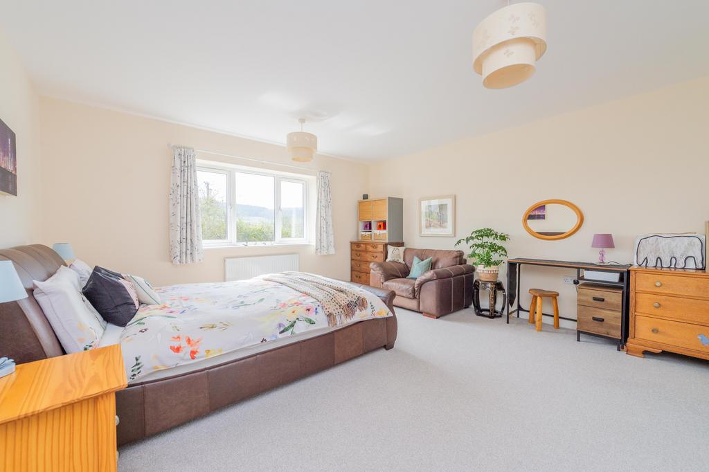 21 Pyon Close19