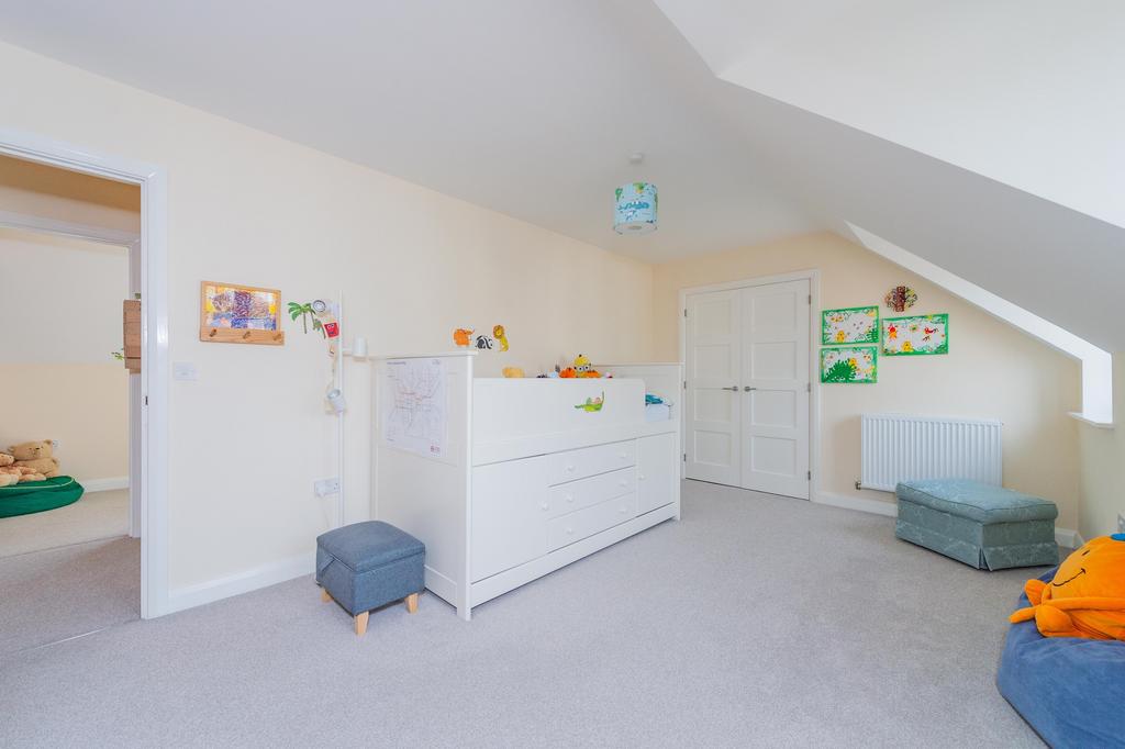 21 Pyon Close27