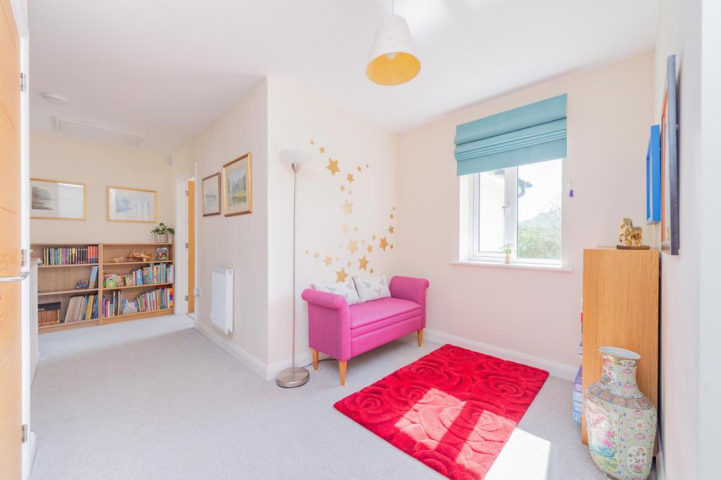 21 Pyon Close33