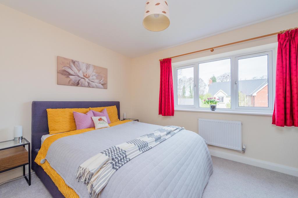 21 Pyon Close34