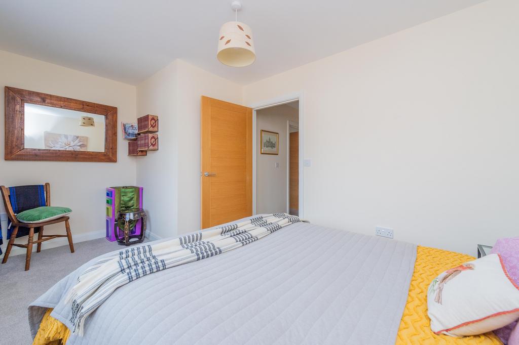 21 Pyon Close35