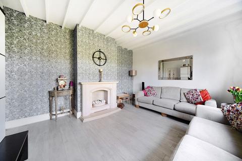 91 Woodcote Grove Road, Coulsdon, CR5 2AN