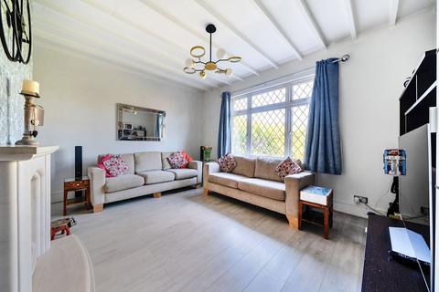 91 Woodcote Grove Road, Coulsdon, CR5 2AN