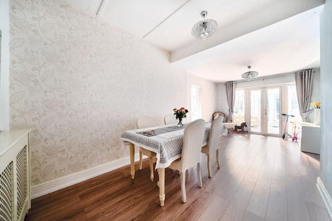 91 Woodcote Grove Road, Coulsdon, CR5 2AN