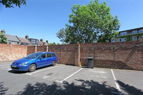 1 bedroom apartment to rent, Carlingford Road, London, N15