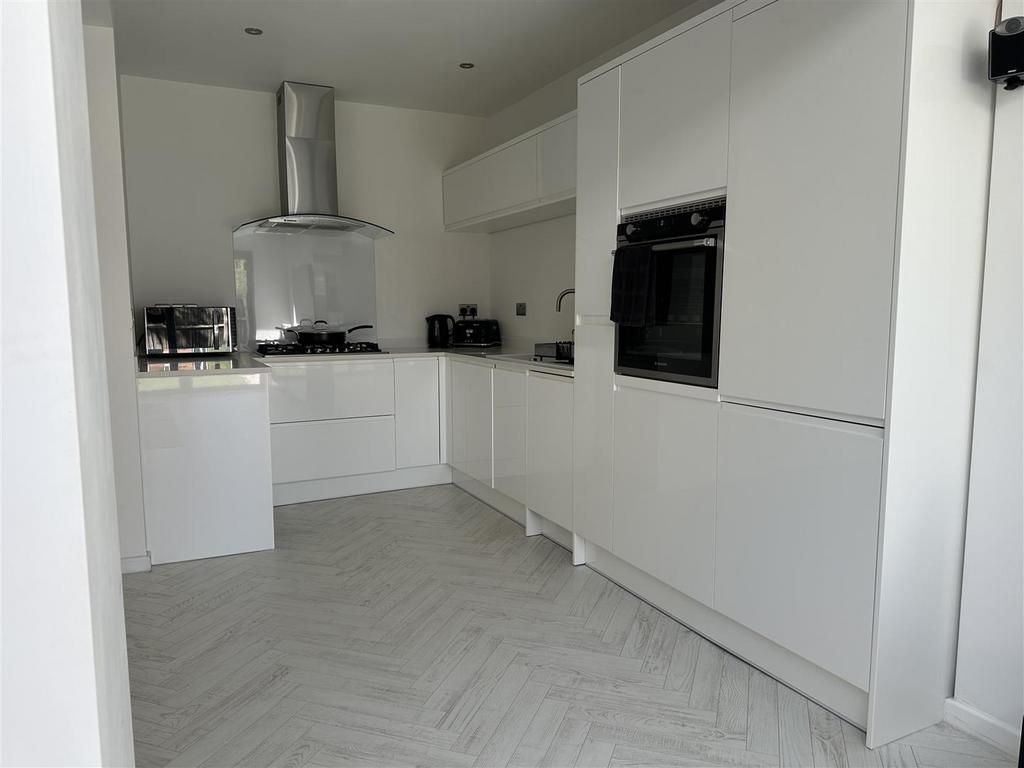 Modern Open Plan Kitchen