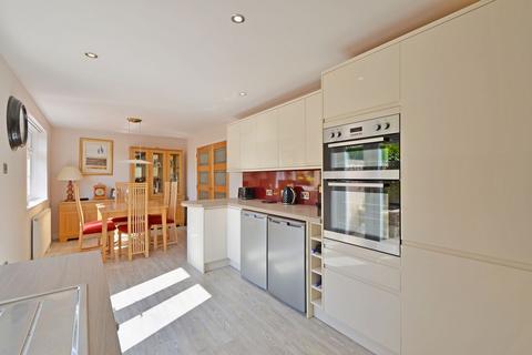 5 Bishops Close, Truro, TR1 3RR