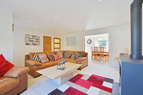 5 Bishops Close, Truro, TR1 3RR