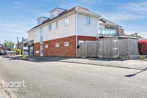 1 bedroom apartment for sale, Fourth Avenue, Romford, RM7 0UA
