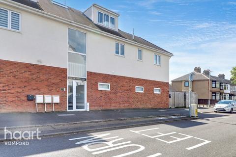 1f Fourth Avenue, Romford, RM7 0UA