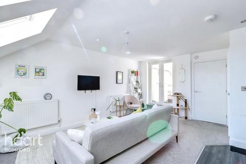 1f Fourth Avenue, Romford, RM7 0UA