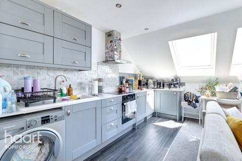 1f Fourth Avenue, Romford, RM7 0UA