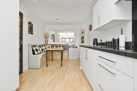 86 Ferryfield, Edinburgh, EH5 2PS