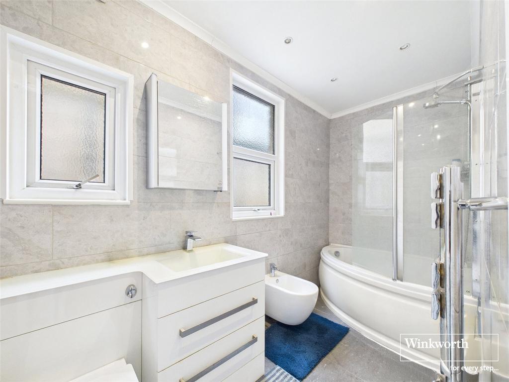 Main Bathroom