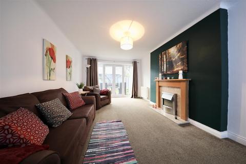 3 bedroom terraced house for sale, Park Avenue, Cottingham