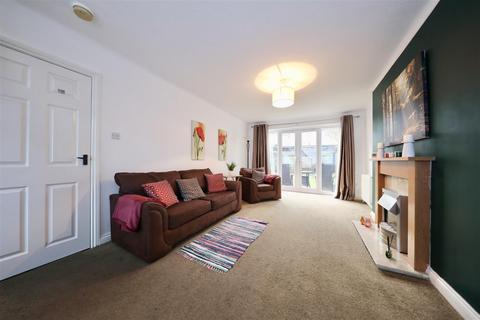 3 bedroom terraced house for sale, Park Avenue, Cottingham