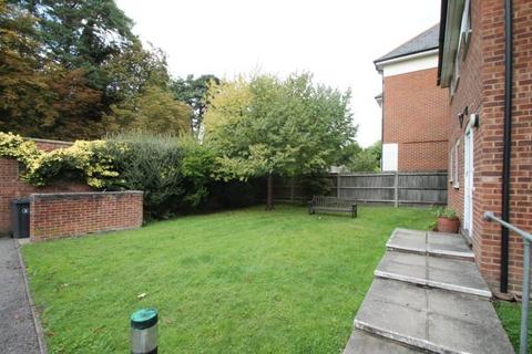 2 bedroom apartment to rent, Gordon Court, Camberley GU15