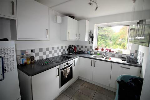 2 bedroom apartment to rent, Gordon Court, Camberley GU15