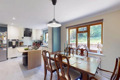 65 Allard Close, Northampton, NN3 5LZ