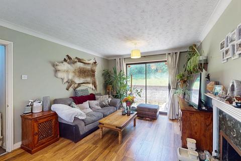 65 Allard Close, Northampton, NN3 5LZ