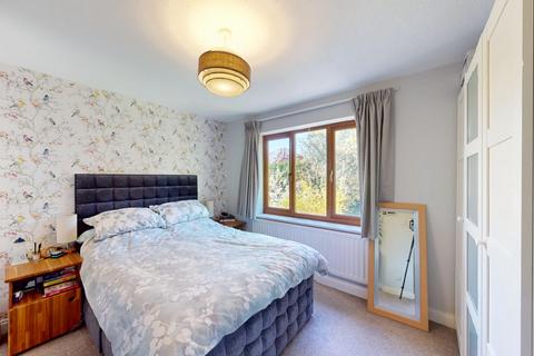 65 Allard Close, Northampton, NN3 5LZ