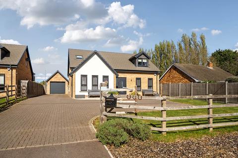 4 bedroom detached house for sale, Top End, Renhold