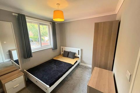 1 bedroom in a house share to rent, Dallamoor, Hollinswood, Telford, Shropshire, TF3