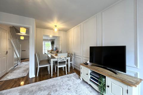 5 Perch Close, Manchester, M12 5GW