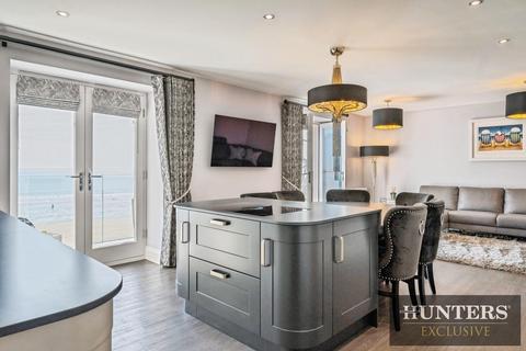 3 bedroom apartment for sale, Ackworth House, The Beach, Filey