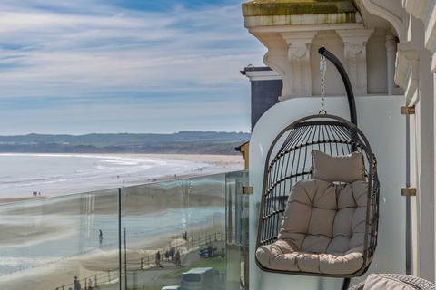 3 bedroom apartment for sale, Ackworth House, The Beach, Filey