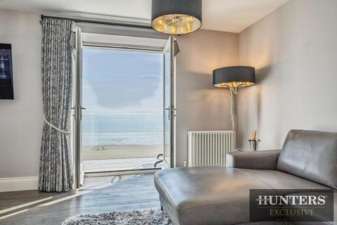 3 bedroom apartment for sale, Ackworth House, The Beach, Filey