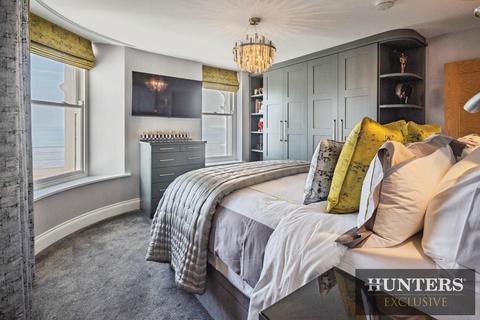 3 bedroom apartment for sale, Ackworth House, The Beach, Filey
